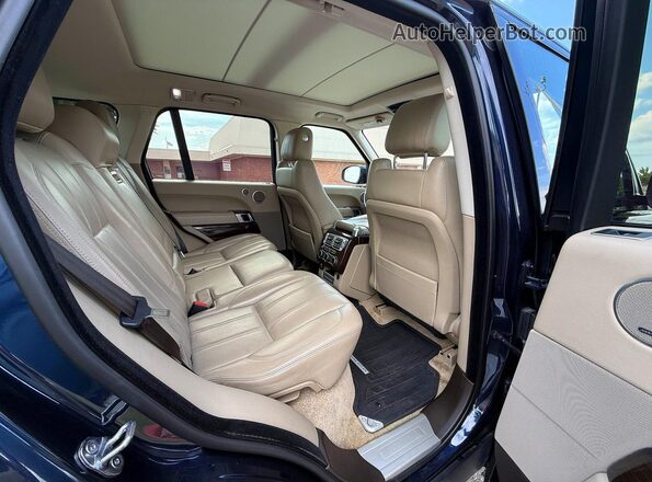 SALGS2FK7HA338555 2017 LAND ROVER RANGE Blue Вид салону спереду