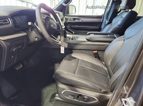 1C4SJSBP6TS188172 2026 JEEP GRAND Gray წინა სალონის ხედი