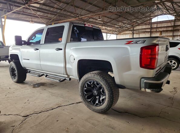 3GCUKSEC8JG176074 2018 CHEVROLET SILVERADO Серебряный Задняя правая четверть