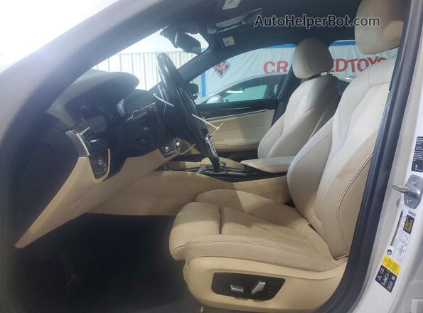 WBAJA7C54JWC75032 2018 BMW 5 SERIES White Առջևի վահանակի տեսք