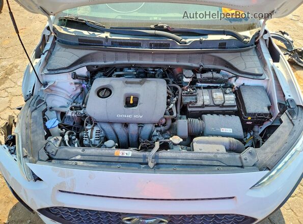 KM8K12AA5MU663566 2021 HYUNDAI KONA White Vista del compartimento del motor