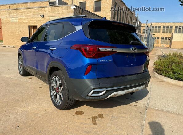 KNDETCA24M7141889 2021 KIA SELTOS Синий Передняя правая четверть