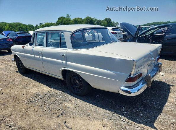 11011010104428 1964 MERCEDES-BENZ 190 White Rear right