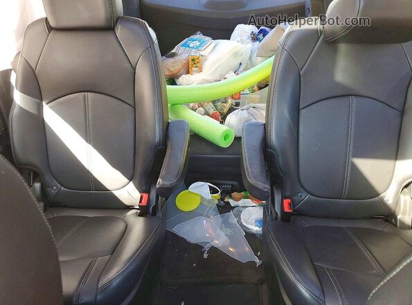 1GNKVHKD0HJ214931 2017 CHEVROLET TRAVERSE White Vista interior trasera
