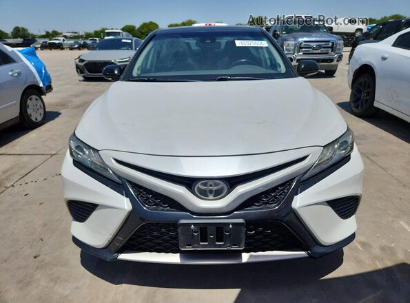4T1B61HK1KU280764 2019 TOYOTA CAMRY White უკანა ხედი
