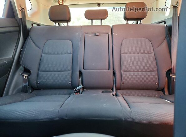 KM8J2CA45KU873719 2019 HYUNDAI TUCSON Red Rear interior view