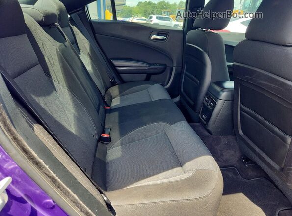 2C3CDXBG7JH284717 2018 DODGE CHARGER Purple Vista interior trasera