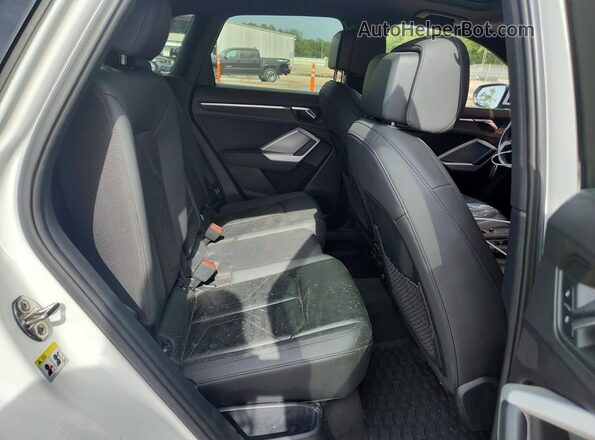 WA1DECF37M1016034 2021 AUDI Q3 White Rear interior view
