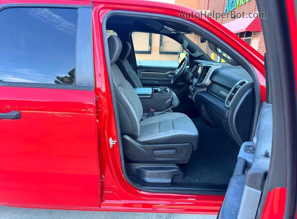 1C6RREBG8PN592935 2023 RAM 1500 Red Vista trasera