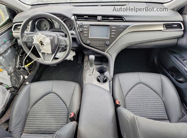 JTNB11HK4J3037095 2018 TOYOTA CAMRY Silver Instrument cluster view