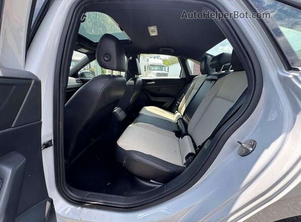 3VWC57BU1KM058543 2019 VOLKSWAGEN JETTA White Widok naklejki z numerem VIN