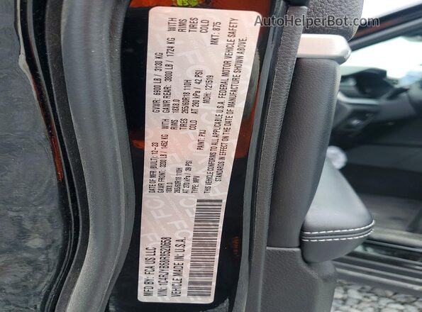 1C4RJYB68R8520658 2024 JEEP GRAND Black 360 interior view