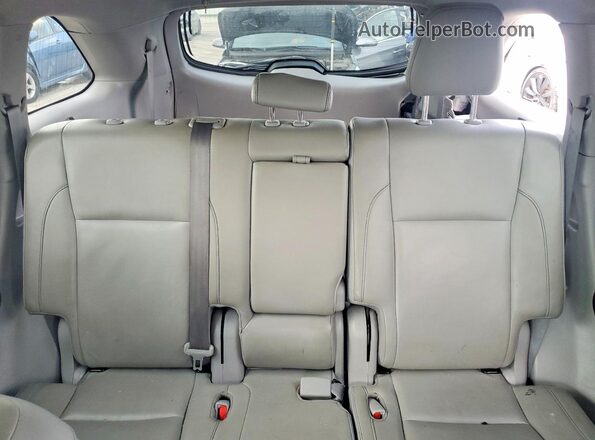 5TDKZRFH3HS526048 2017 TOYOTA HIGHLANDER Серебряный Вид задних сидений