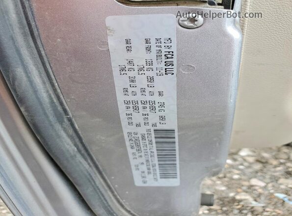 2C4RDGBG8KR798674 2019 DODGE GRAND Silver 360 interior view