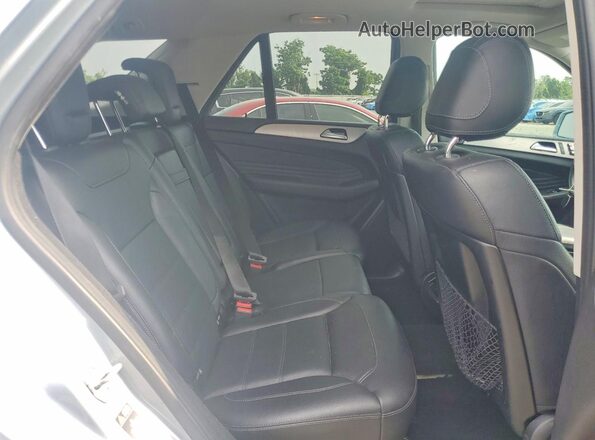 4JGDA5HB4GA706390 2016 MERCEDES-BENZ GLE Blue Widok komory silnika
