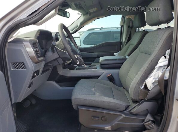 1FTFW3L80RKE29426 2024 FORD F150 Серебряный Вид панели приборов