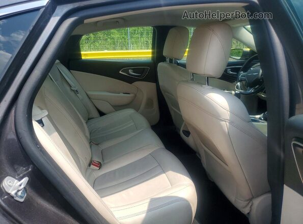 1C3CCCAB4GN186973 2016 CHRYSLER 200 Gray Rear interior view