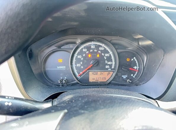 VNKKTUD35GA071024 2016 TOYOTA YARIS Серебряный Вид щитка приборов