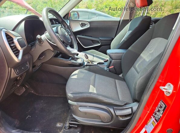 KNDJ23AU5L7093191 2020 KIA SOUL Red Առջևի վահանակի տեսք