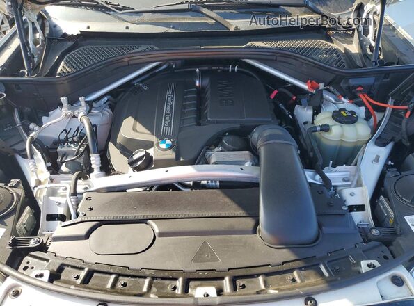 5UXKR2C57J0X08313 2018 BMW X5 White Vista de la etiqueta del VIN