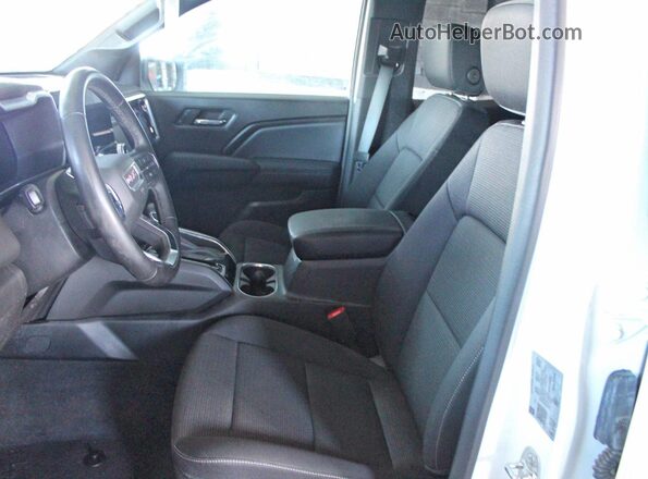 1GTP6BEK9R1135651 2024 GMC CANYON White Widok tylnych siedzeń