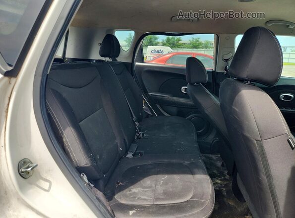 KNDJN2A20K7026030 2019 KIA SOUL White Սալոնի հետևի տեսք
