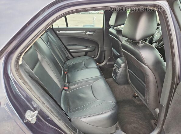 2C3CCAAG0GH151386 2016 CHRYSLER 300 Black Vista de los asientos traseros