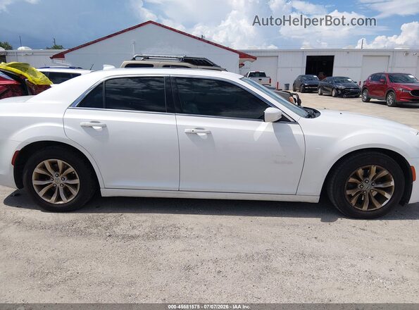 2C3CCAAG0GH191709 2016 CHRYSLER 300 White Սալոնի հետևի տեսք