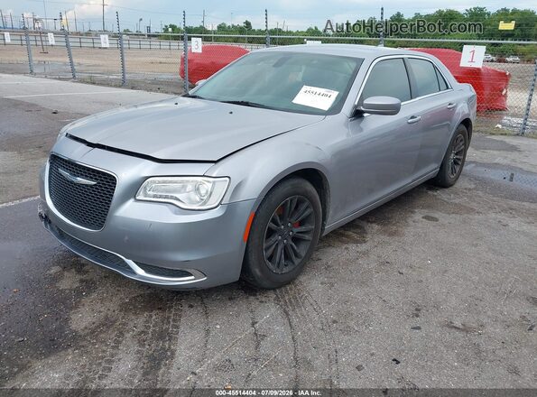 2C3CCAAG0HH560179 2017 CHRYSLER 300 Silver Przód lewy