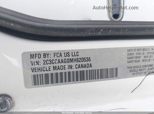 2C3CCAAG0MH620536 2021 CHRYSLER 300 White ძრავის განყოფილების ხედი