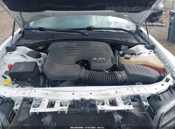 2C3CCAAG0MH620536 2021 CHRYSLER 300 White უკანა ხედი