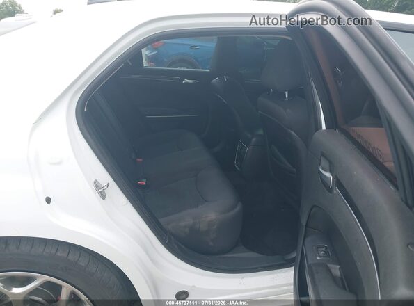 2C3CCAAG1JH249849 2018 CHRYSLER 300 White Widok naklejki z numerem VIN