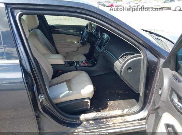 2C3CCAAG1JH327188 2018 CHRYSLER 300 Dark Blue Vista interior delantera