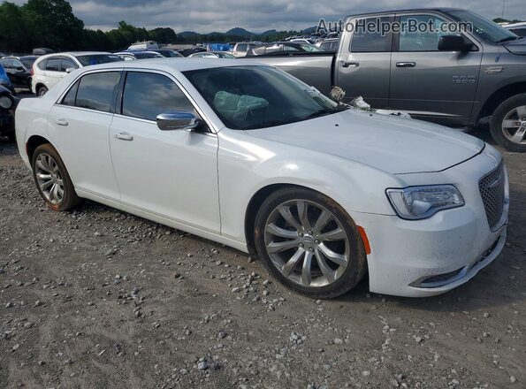 2C3CCAAG1KH668463 2019 CHRYSLER 300 White Front right