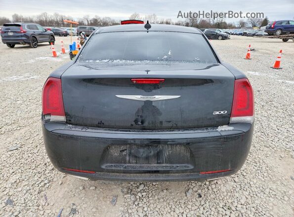 2C3CCAAG1LH120366 2020 CHRYSLER 300 Black Rear view