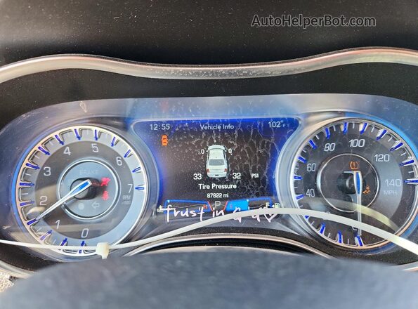2C3CCAAG1LH229975 2020 CHRYSLER 300 Синий Вид щитка приборов