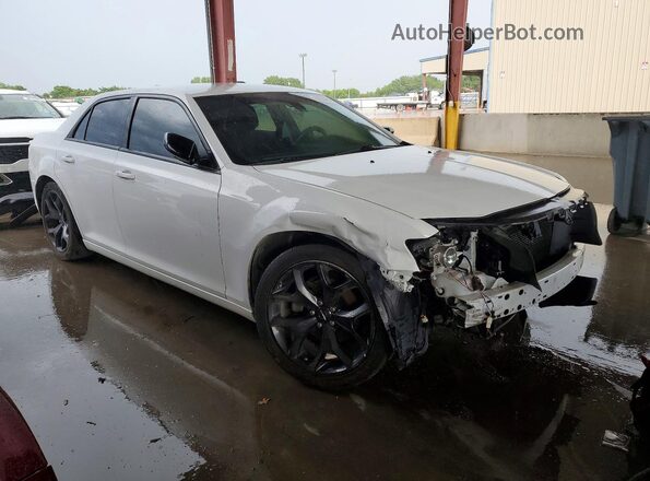 2C3CCAAG1NH107572 2022 CHRYSLER 300 White Front right