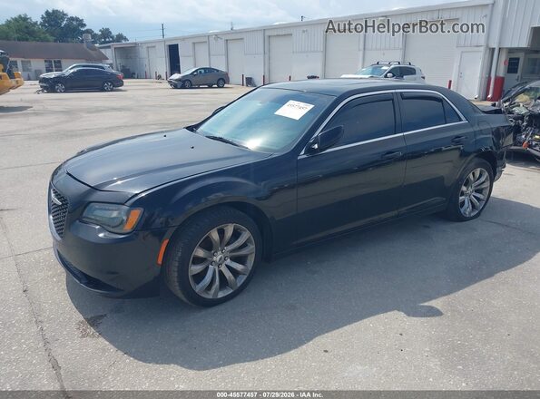 2C3CCAAG2JH154359 2018 CHRYSLER 300 Черный Передняя левая четверть