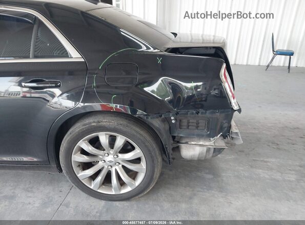 2C3CCAAG2JH154359 2018 CHRYSLER 300 Черный Вид спереди