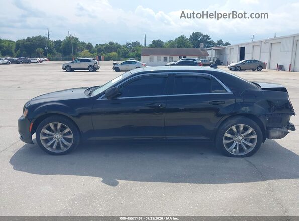 2C3CCAAG2JH154359 2018 CHRYSLER 300 Черный 