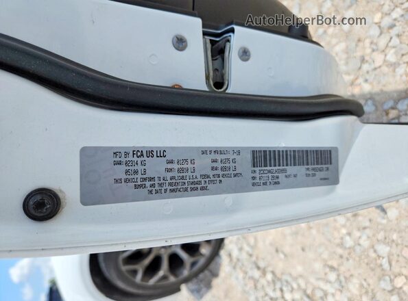 2C3CCAAG2JH320959 2018 CHRYSLER 300 White ძრავის განყოფილების ხედი