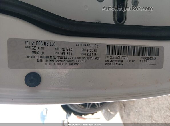 2C3CCAAG3HH637336 2017 CHRYSLER 300 Белый Вид подкапотного пространства
