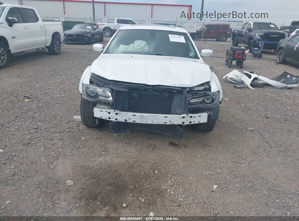2C3CCAAG3HH661961 2017 CHRYSLER 300 Белый Вид спереди