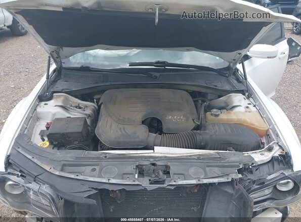 2C3CCAAG3HH661961 2017 CHRYSLER 300 Белый Вид подкапотного пространства
