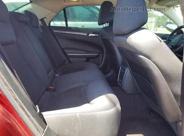2C3CCAAG3JH320193 2018 CHRYSLER 300 Бордовый Вид задних сидений