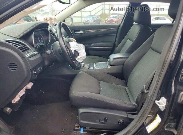 2C3CCAAG4JH340291 2018 CHRYSLER 300 Черный Вид салона спереди