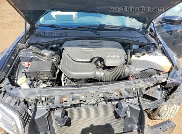 2C3CCAAG4JH340291 2018 CHRYSLER 300 Черный Вид задней части салона