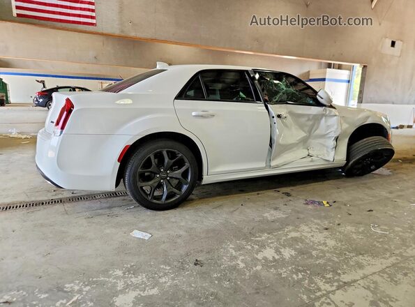 2C3CCAAG4MH676141 2021 CHRYSLER 300 Белый Задняя правая четверть