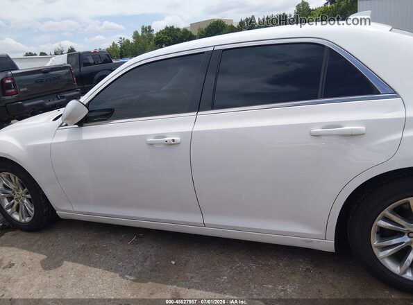 2C3CCAAG5HH521703 2017 CHRYSLER 300 White 