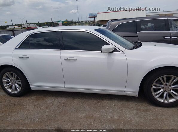 2C3CCAAG5HH521703 2017 CHRYSLER 300 White სალონის 360-გრადუსიანი ხედი